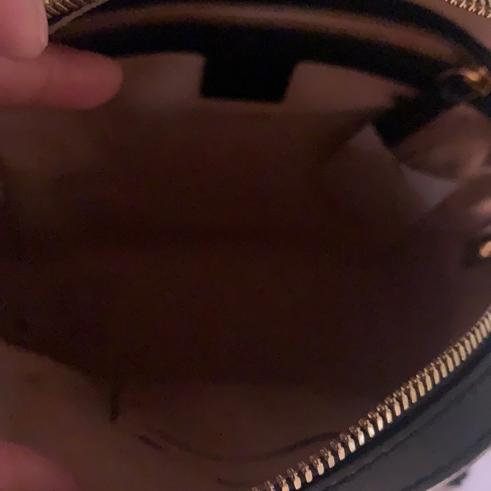 Gucci backpack with bee emblem. Bag no longer available on website. - Picture 4 of 4
